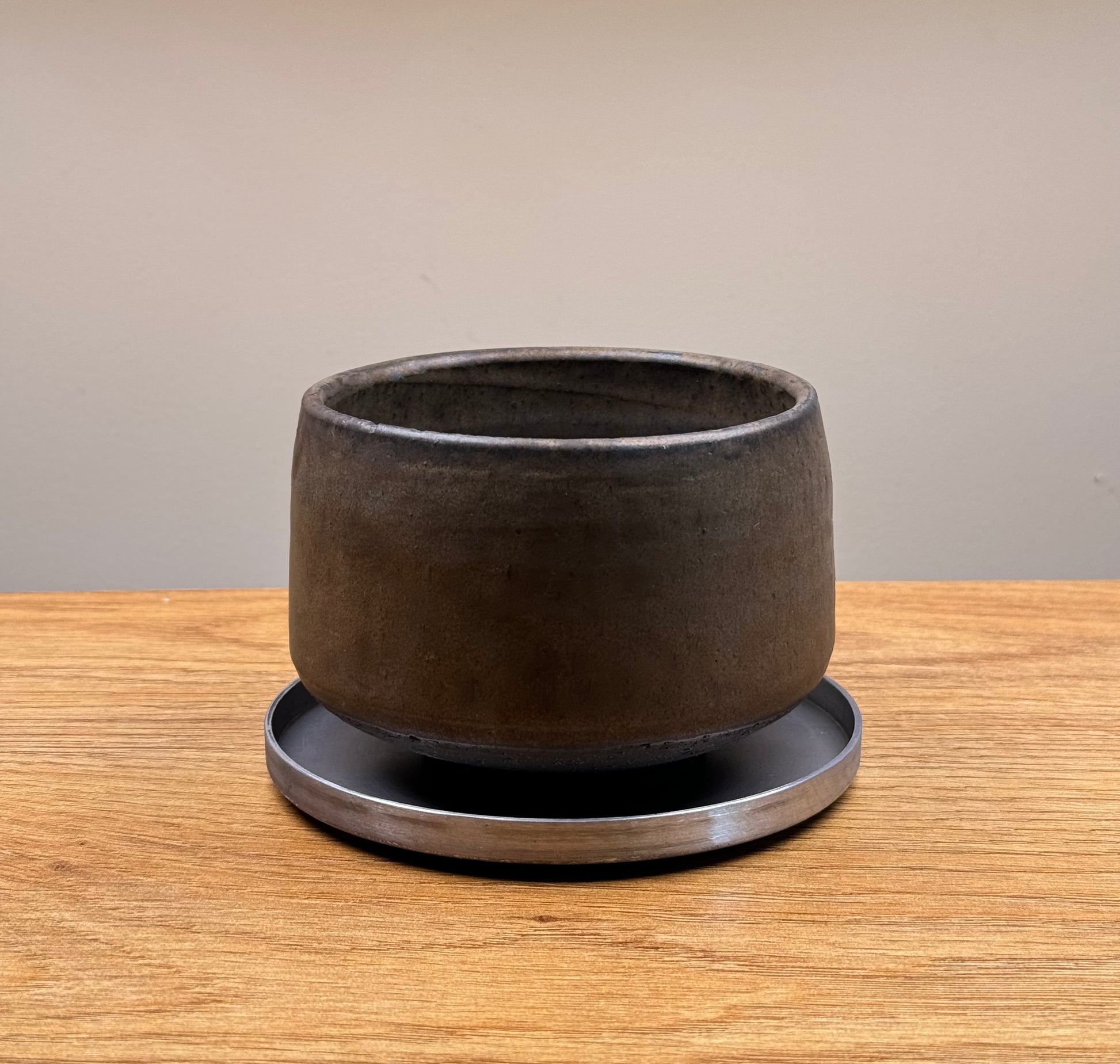 Japanese made earthen ware looking plant pot for plants with metal base