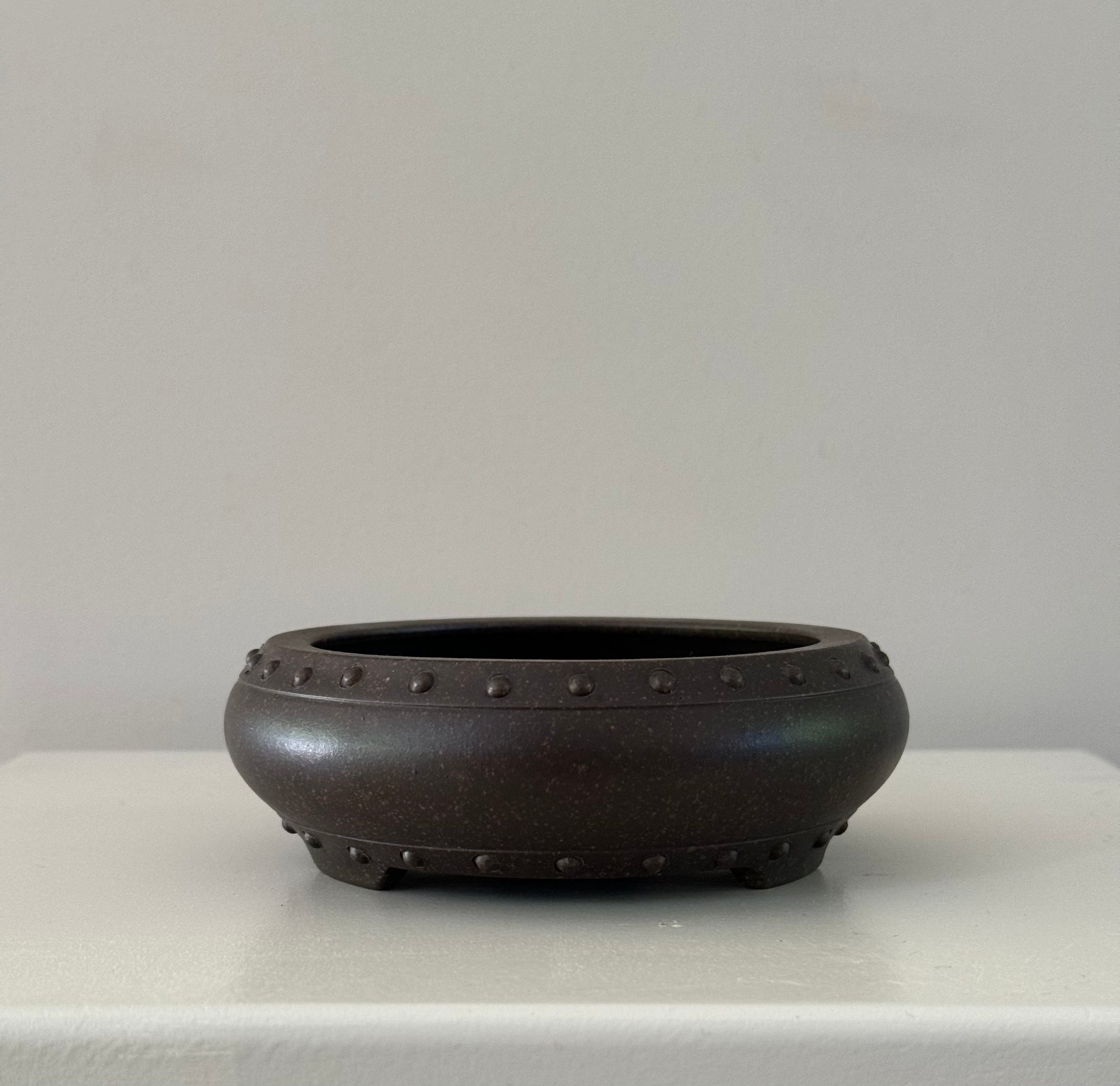 High-quality small Yixing pottery, perfect for bonsai planting or enhancing the beauty of other indoor plants