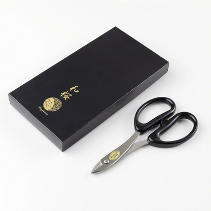 Wazakura stainless steel bonsai wire scissors beside their presentation box
