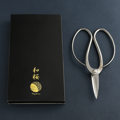 Wazakura Yasugi steel traditional bonsai scissors beside their presentation box
